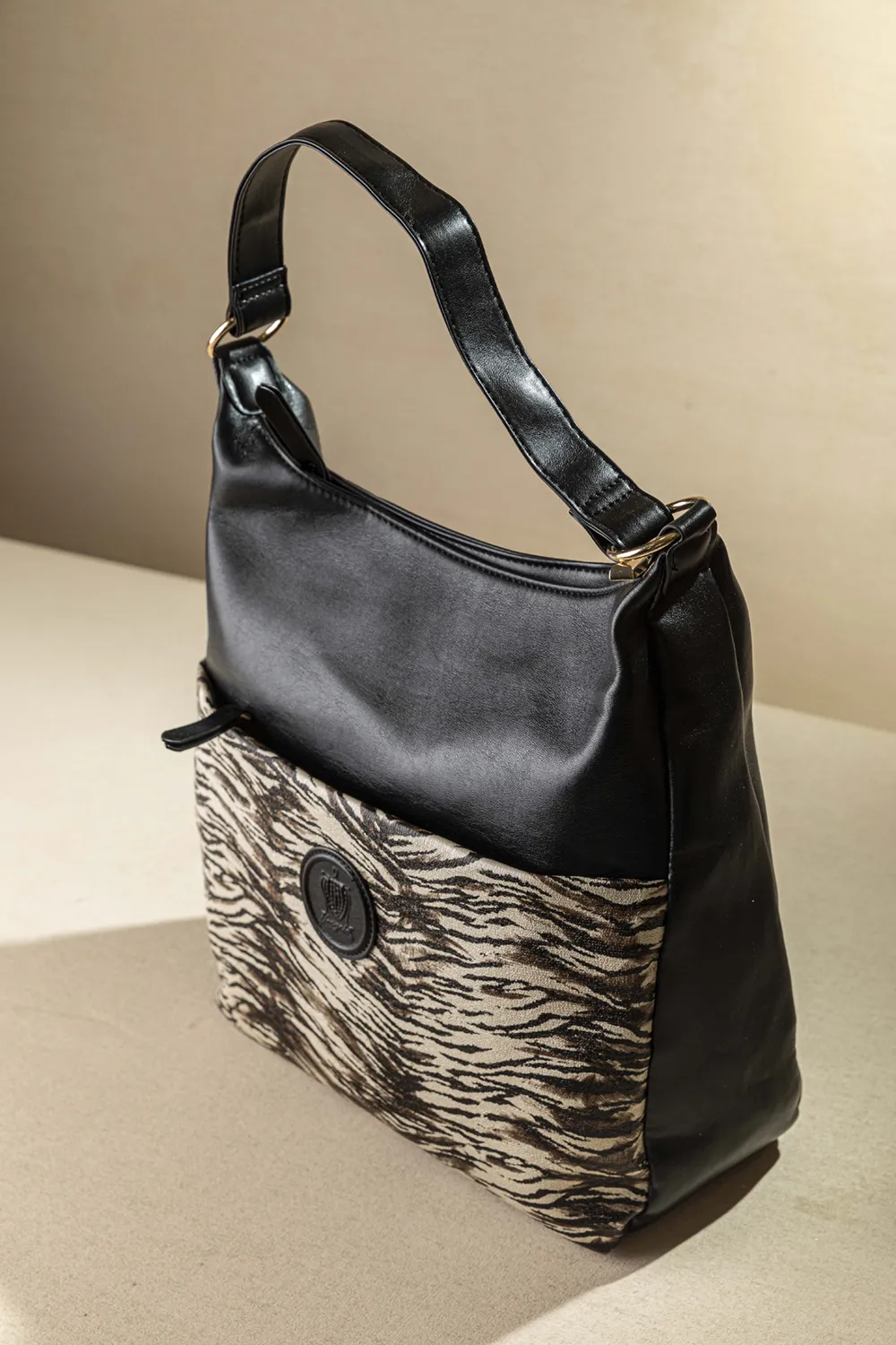 Shopping Bag με εξωτερική θήκη με φερμουάρ