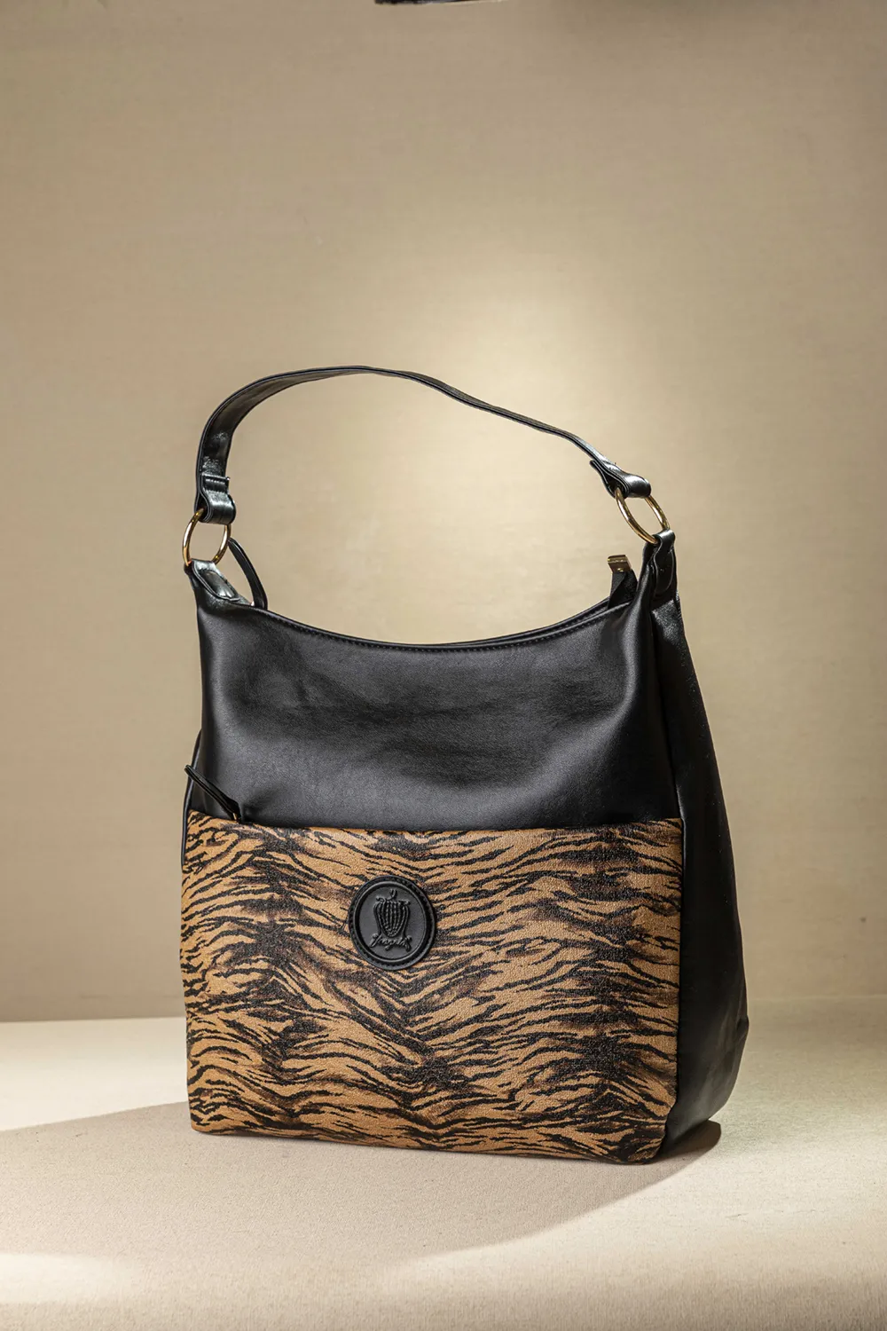 Shopping Bag με εξωτερική θήκη με φερμουάρ