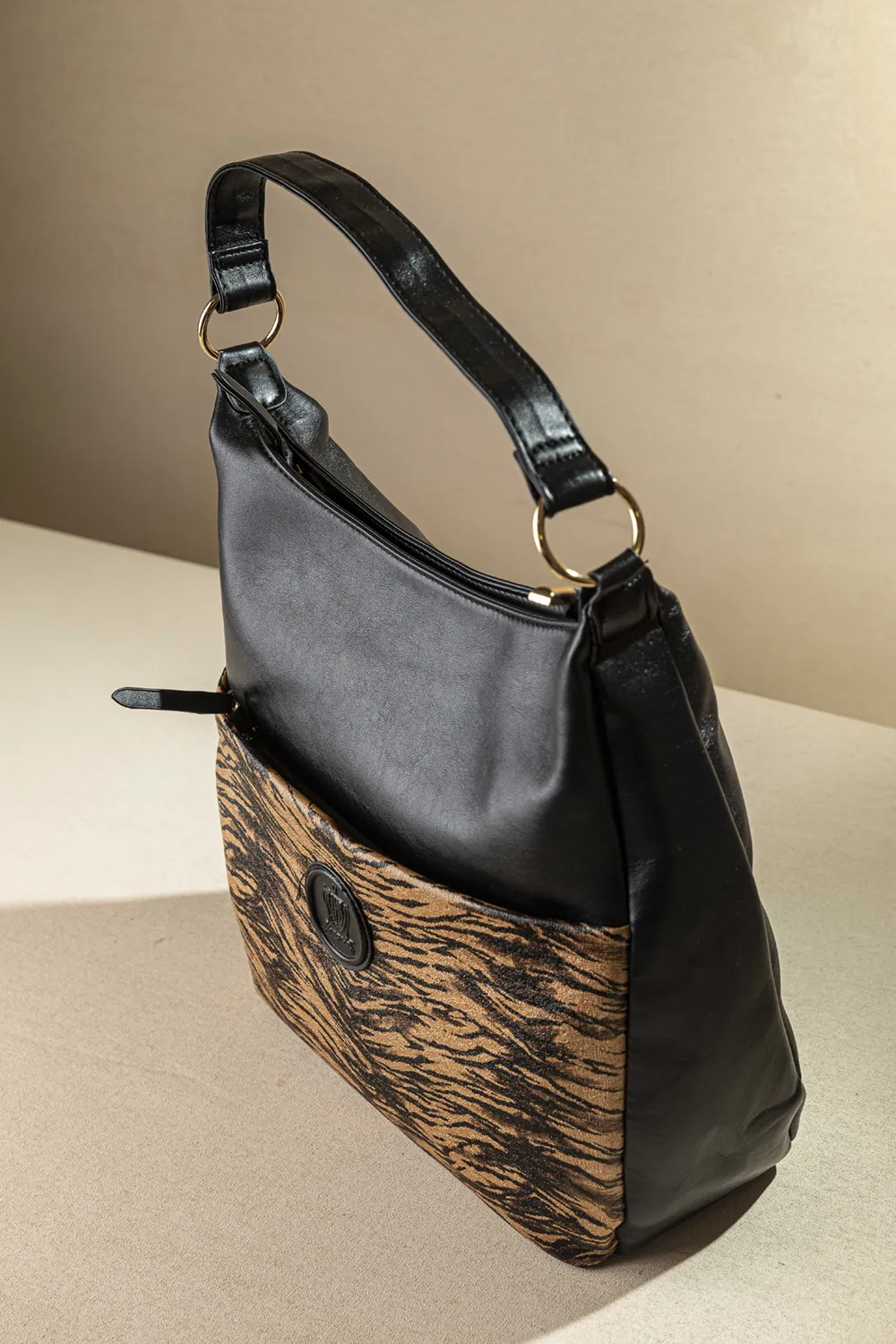 Shopping Bag με εξωτερική θήκη με φερμουάρ