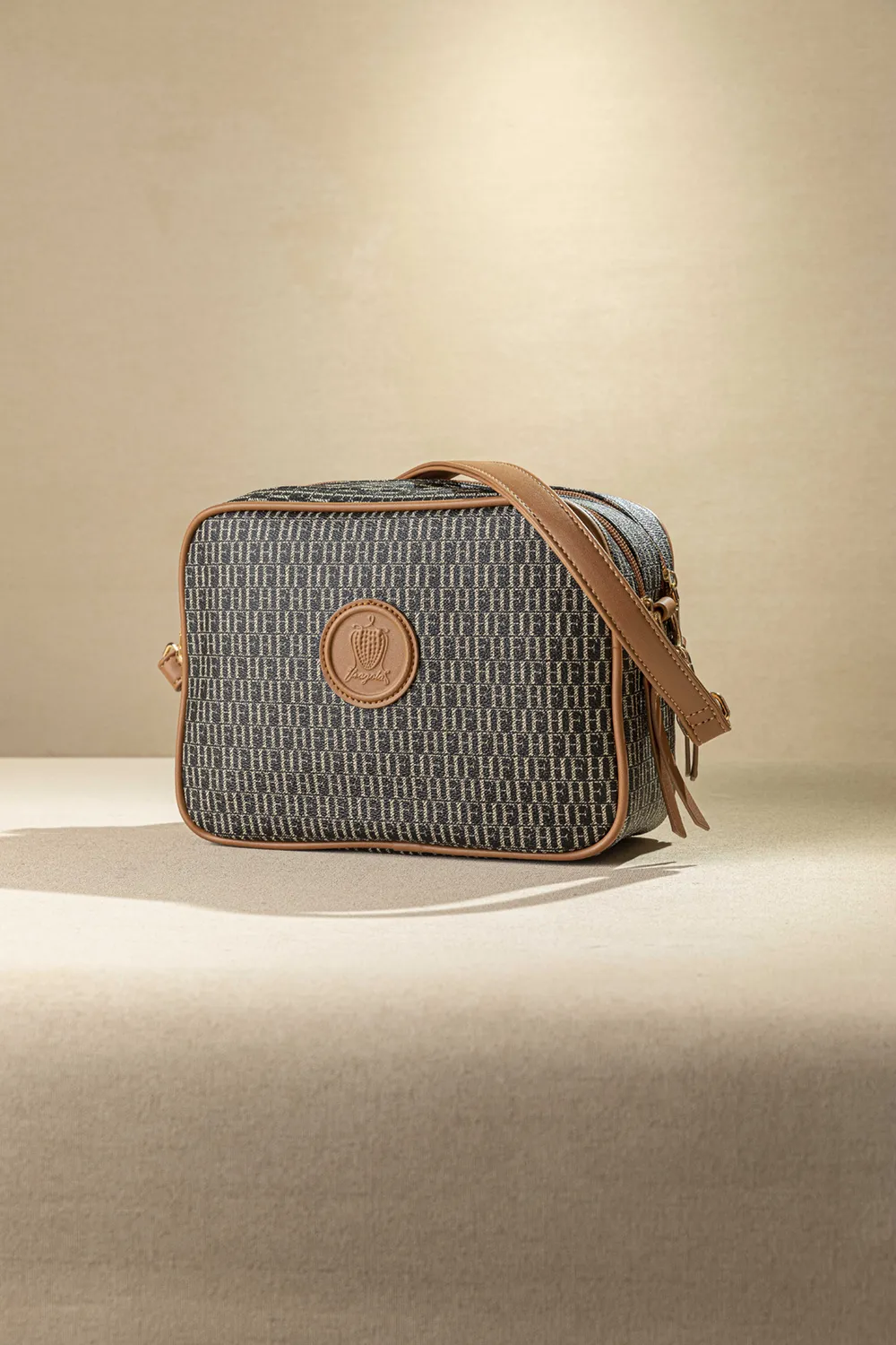 Χιαστί διθέσια τσάντα ώμου και χιαστί με casual logo