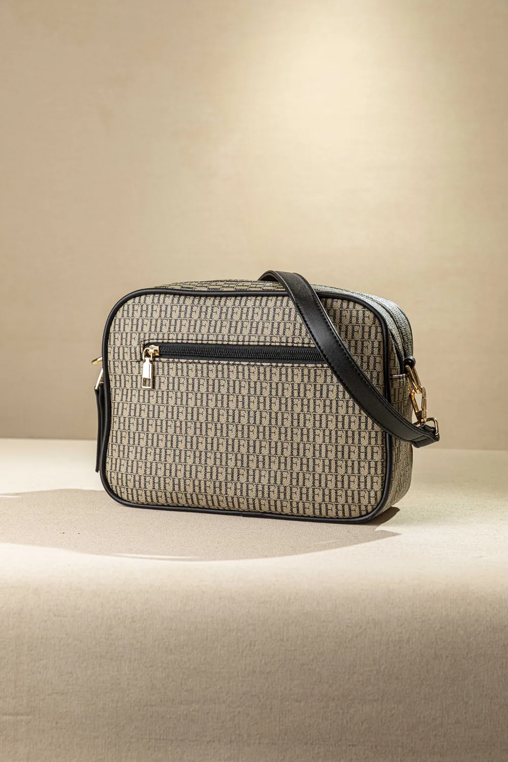 Χιαστί διθέσια τσάντα ώμου και χιαστί με casual logo