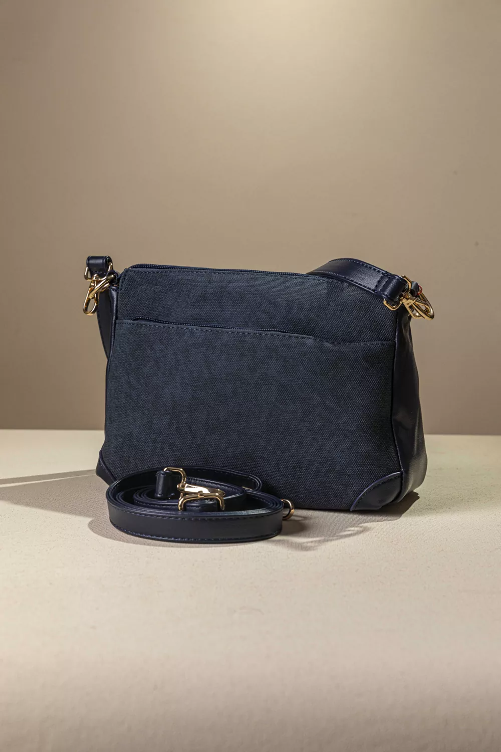 Minimal  χιαστί τριθέσια τσάντα