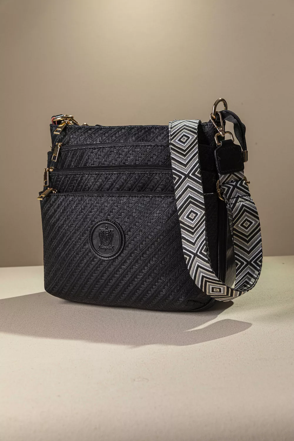 Minimal χιαστί πολυθέσια τσάντα