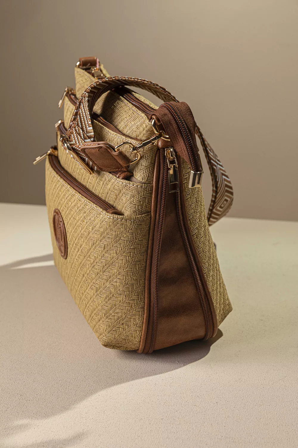 Minimal χιαστί πολυθέσια τσάντα