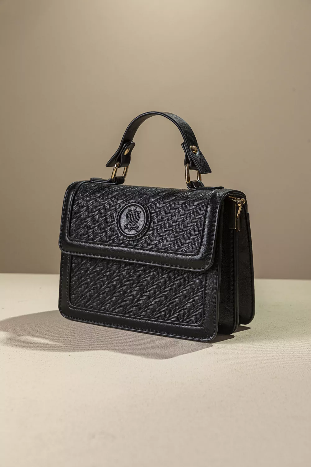 Τσάντα χειρός με υφή ψάθας