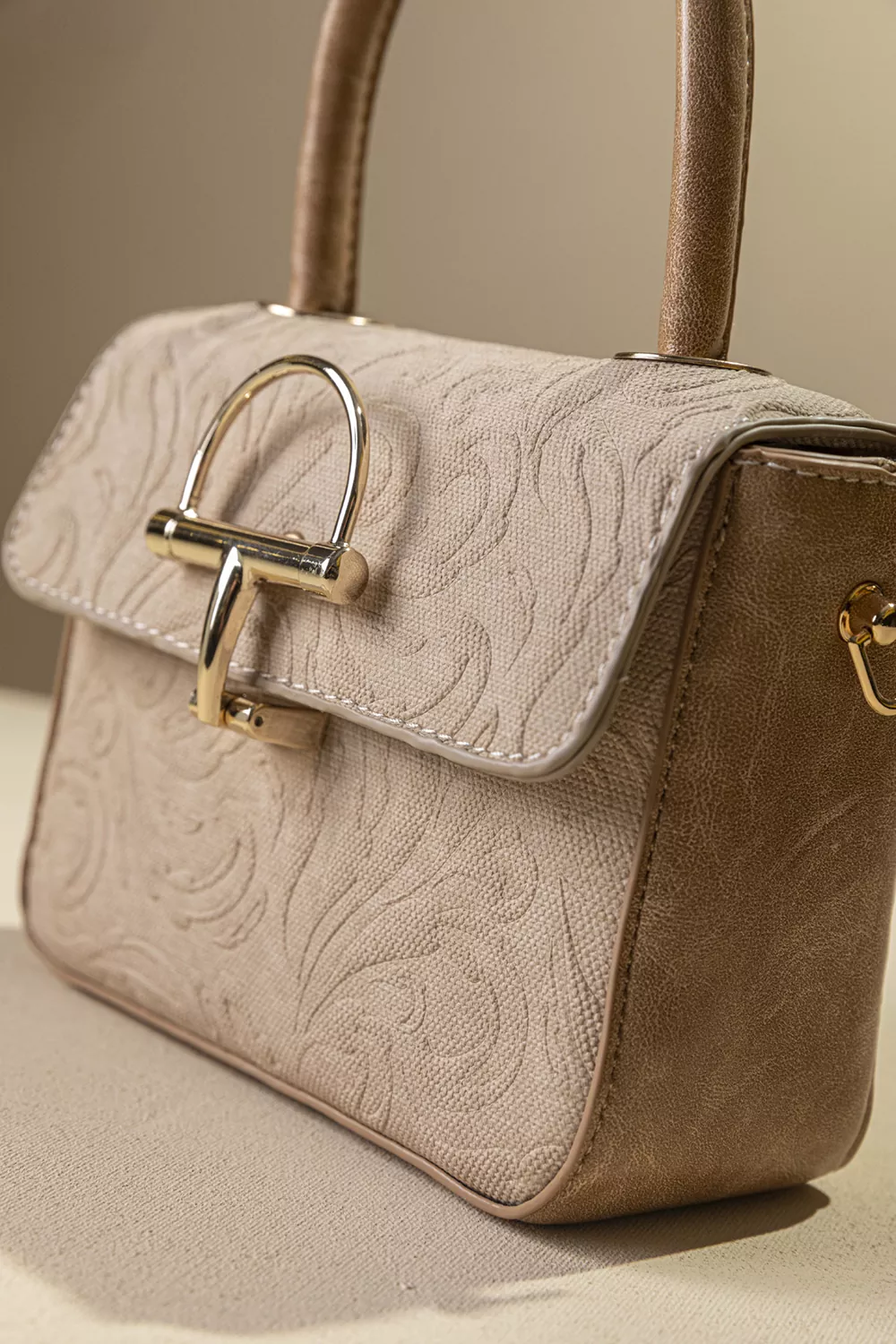 Διθέσια τσάντα χειρός