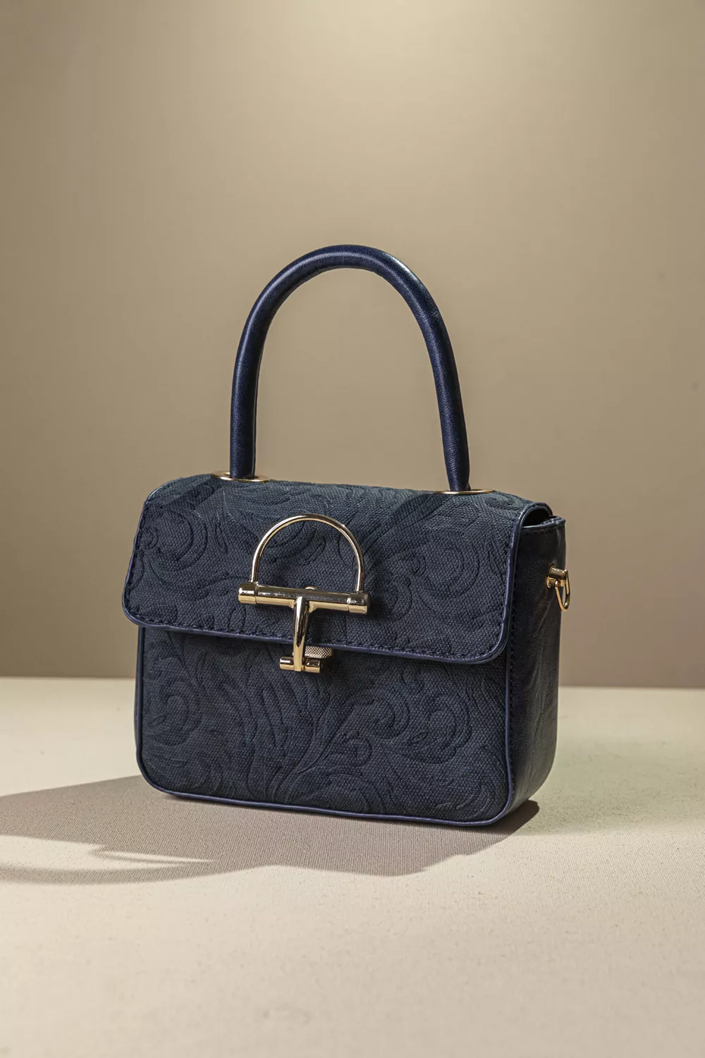 Διθέσια τσάντα χειρός