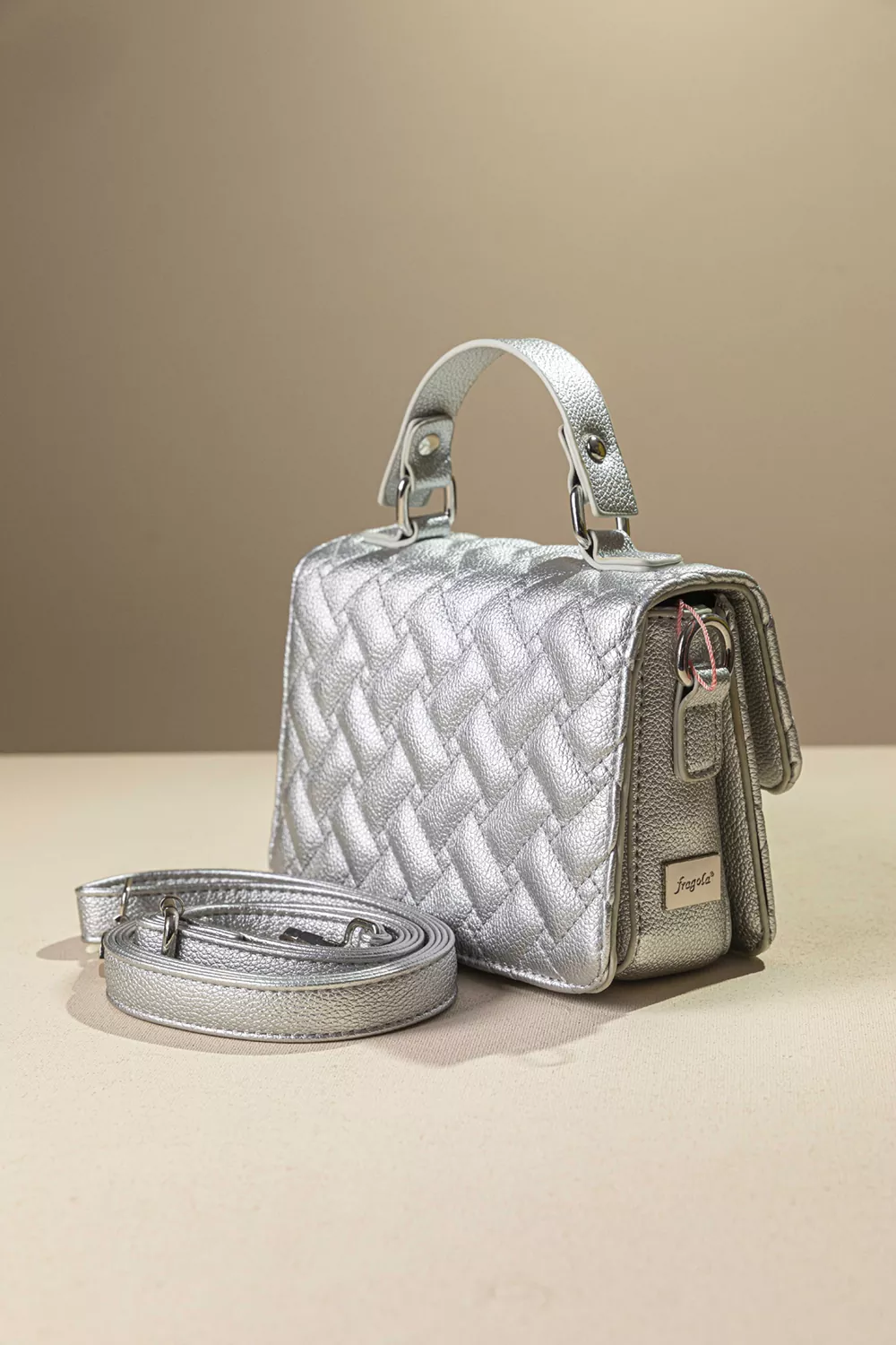 Καπιτονέ τριθέσια τσάντα χειρός