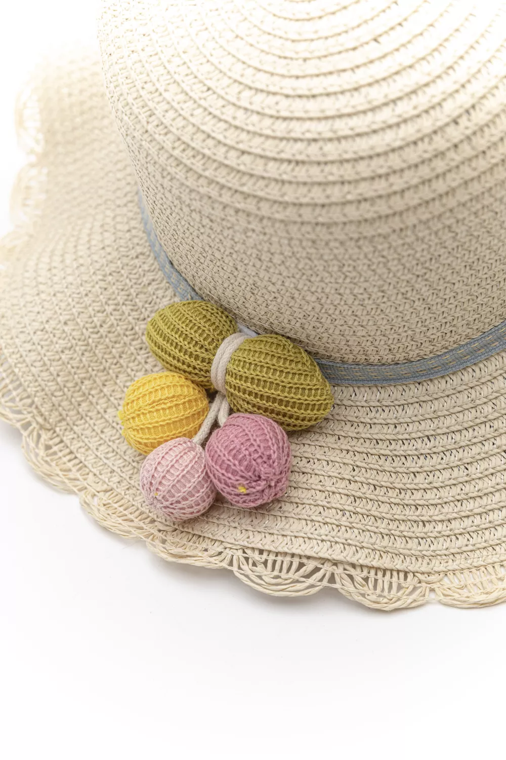 Παιδικό ψάθινο καπέλο με διακόσμηση