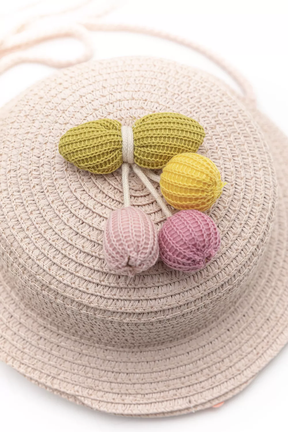 Παιδικό ψάθινο τσαντάκι σε σχήμα καπέλου