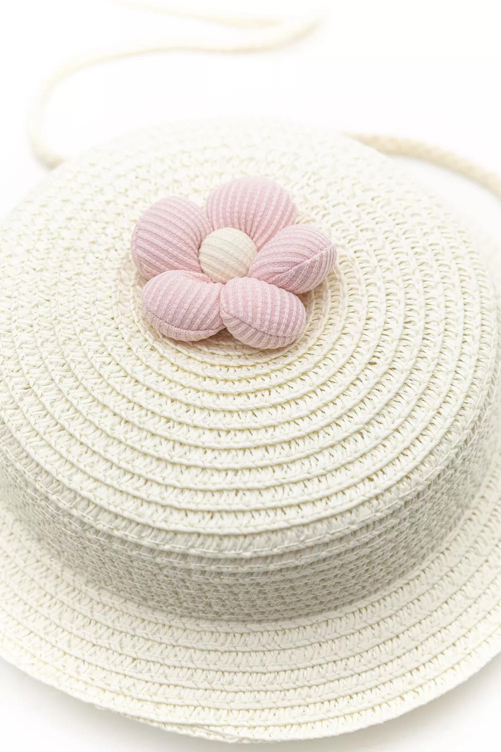 Παιδικό ψάθινο τσαντάκι σε σχήμα καπέλου