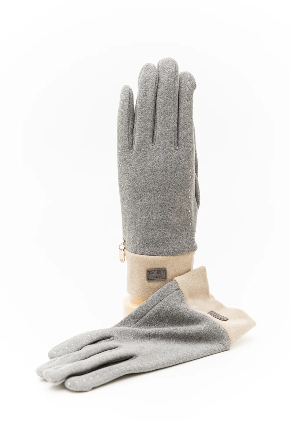 Γάντι γυναικείο με υφή τσόχας Γάντι γυναικείο με υφή τσόχας