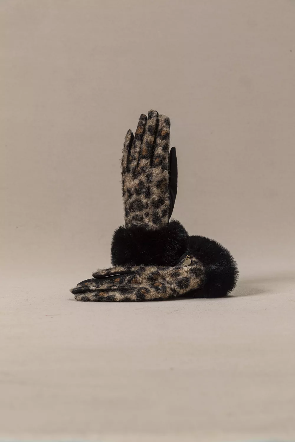 Γάντι γυναικείο μπουκλέ leopard Γάντι γυναικείο μπουκλέ leopard