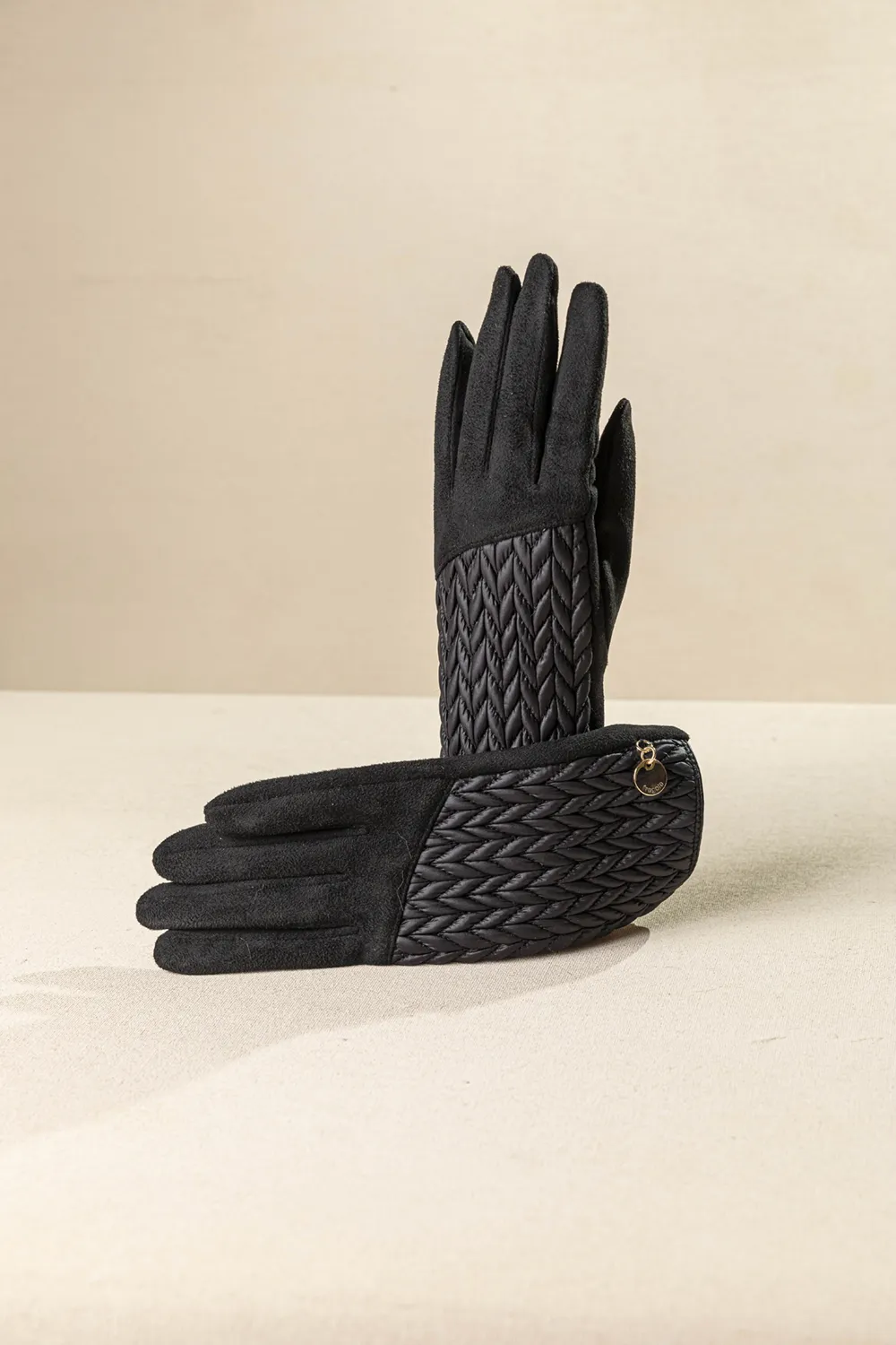 Γάντι με καπιτονέ υφή Γάντι με καπιτονέ υφή