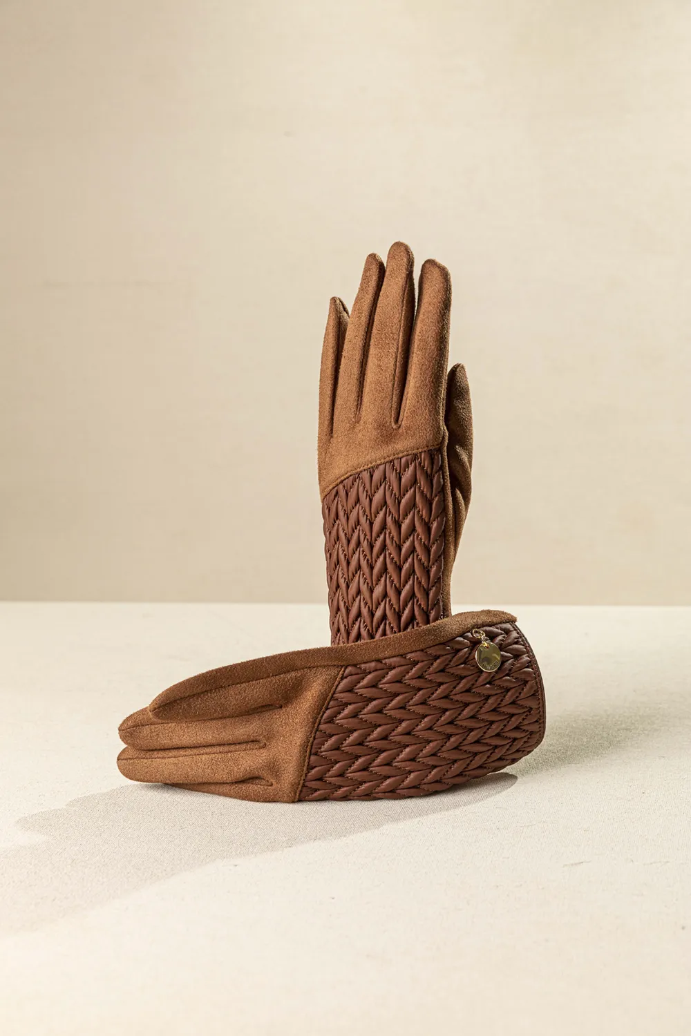 Γάντι με καπιτονέ υφή Γάντι με καπιτονέ υφή