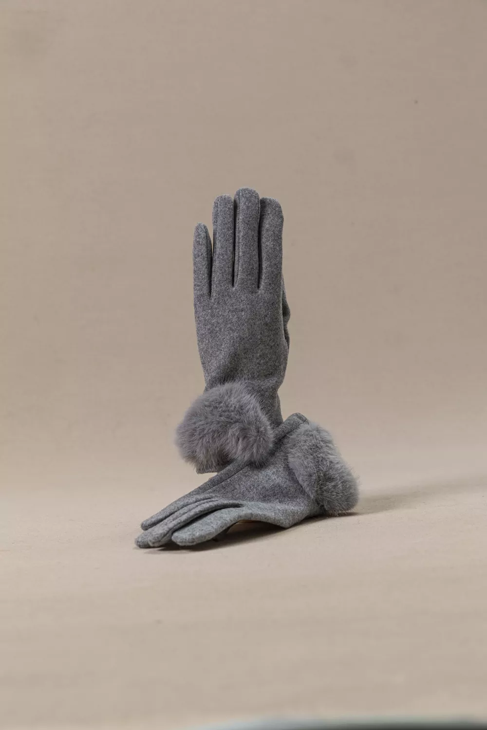 Γάντι γυναικείο με οικολογική γούνα καρδιά