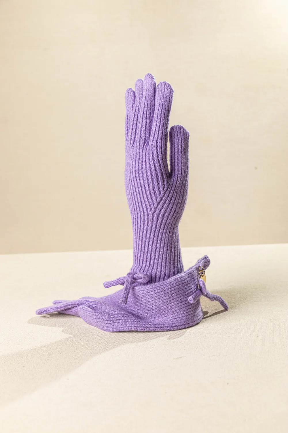 Πλεκτό γυναικείο γάντι με διακριτικό φιόγκο