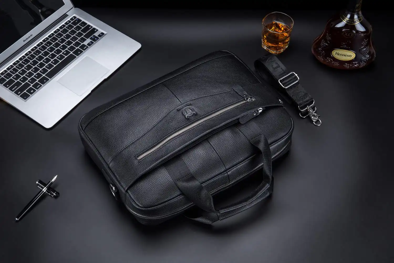 Δερμάτινος χαρτοφύλακας Bull Captain GWB-044 μαύρο