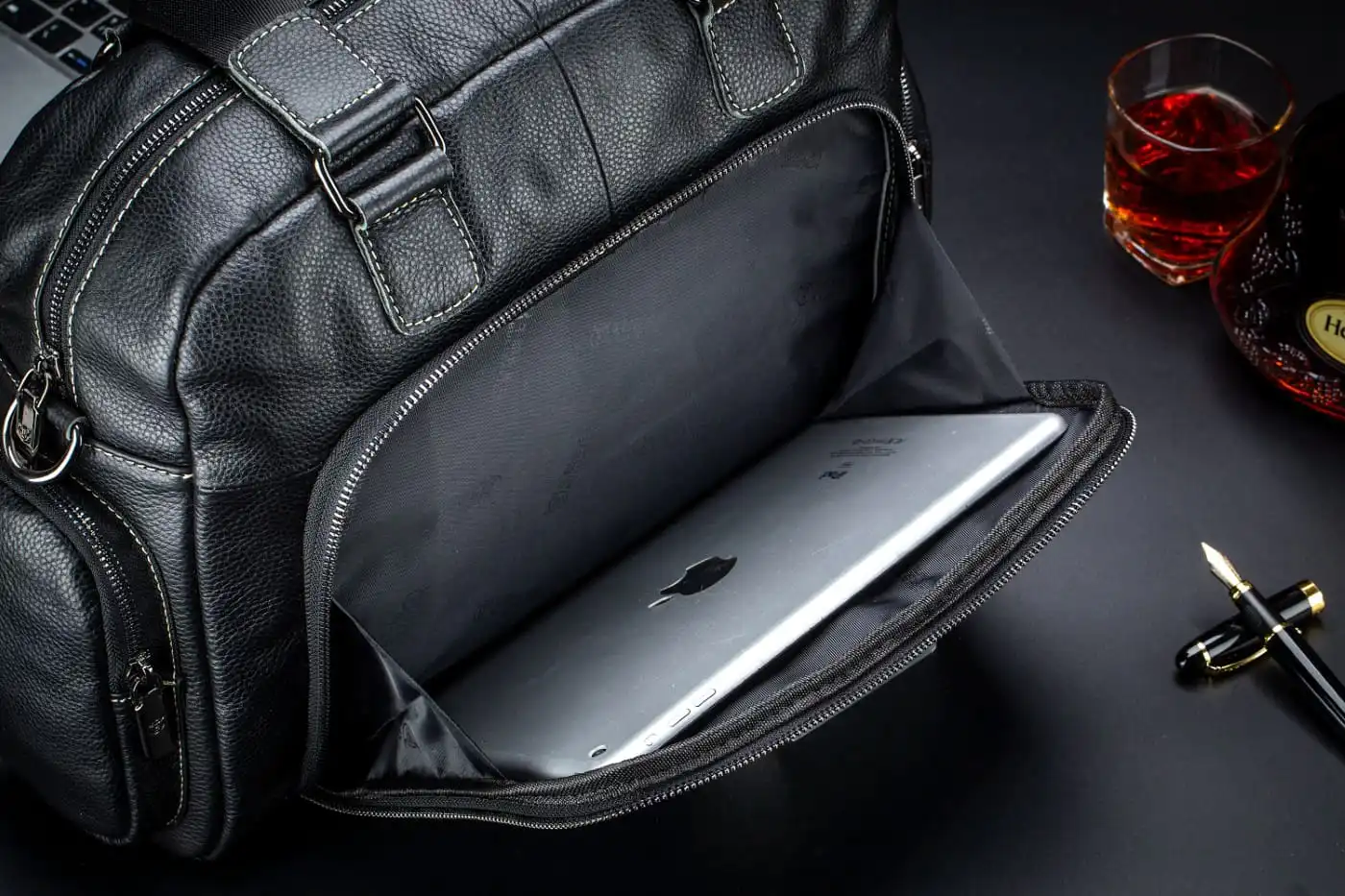 Δερμάτινος χαρτοφύλακας Bull Captain GWB-047 μαύρο