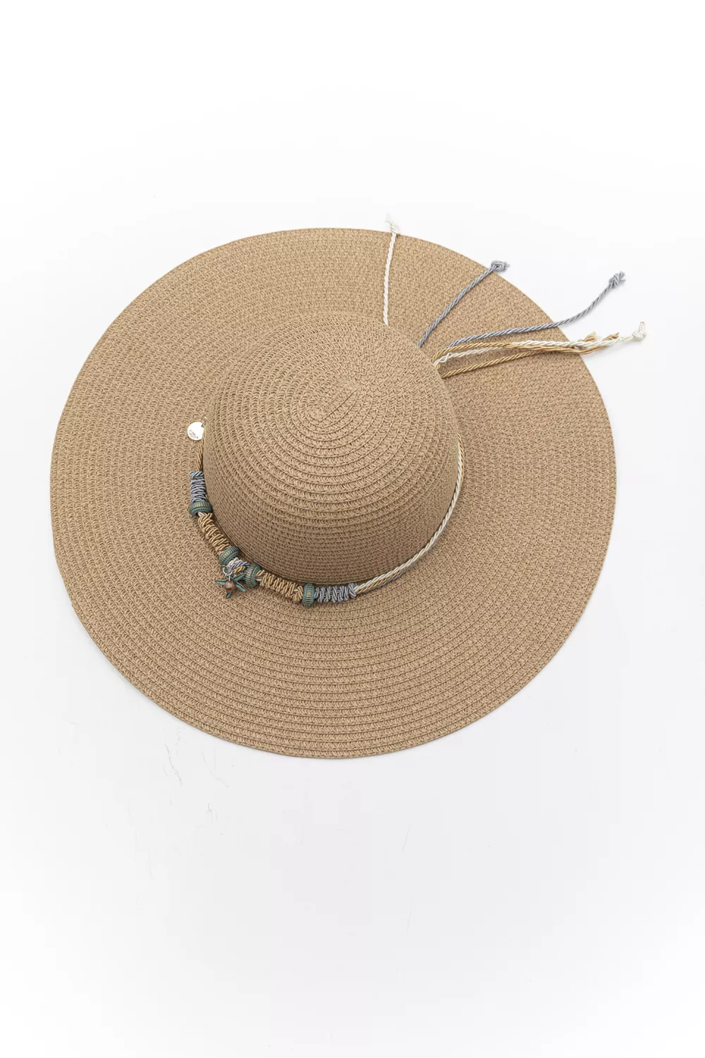 Γυναικείο ψάθινο καπέλο με μεγάλο γείσο Γυναικείο ψάθινο καπέλο με μεγάλο γείσο