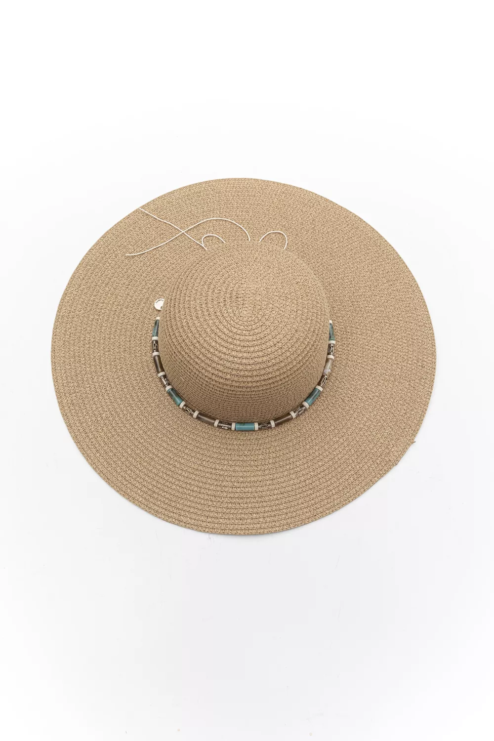Καπέλο ψάθινο με φαρδύ γείσο και διακοσμητικές χάντρες Καπέλο ψάθινο με φαρδύ γείσο και διακοσμητικές χάντρες
