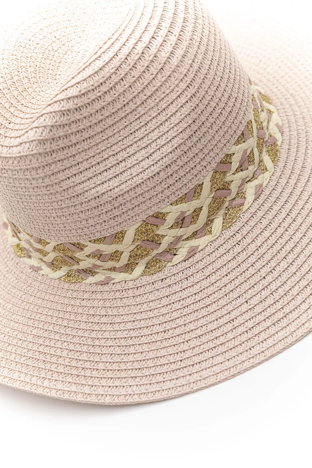 Ψάθινο καπέλο με διακόσμηση Ψάθινο καπέλο με διακόσμηση