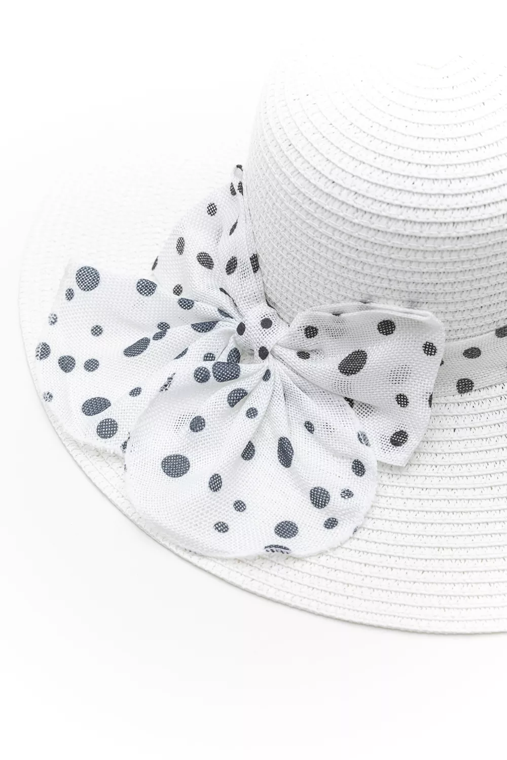 Ψάθινο καπέλο με πλατύ γείσο Ψάθινο καπέλο με πλατύ γείσο