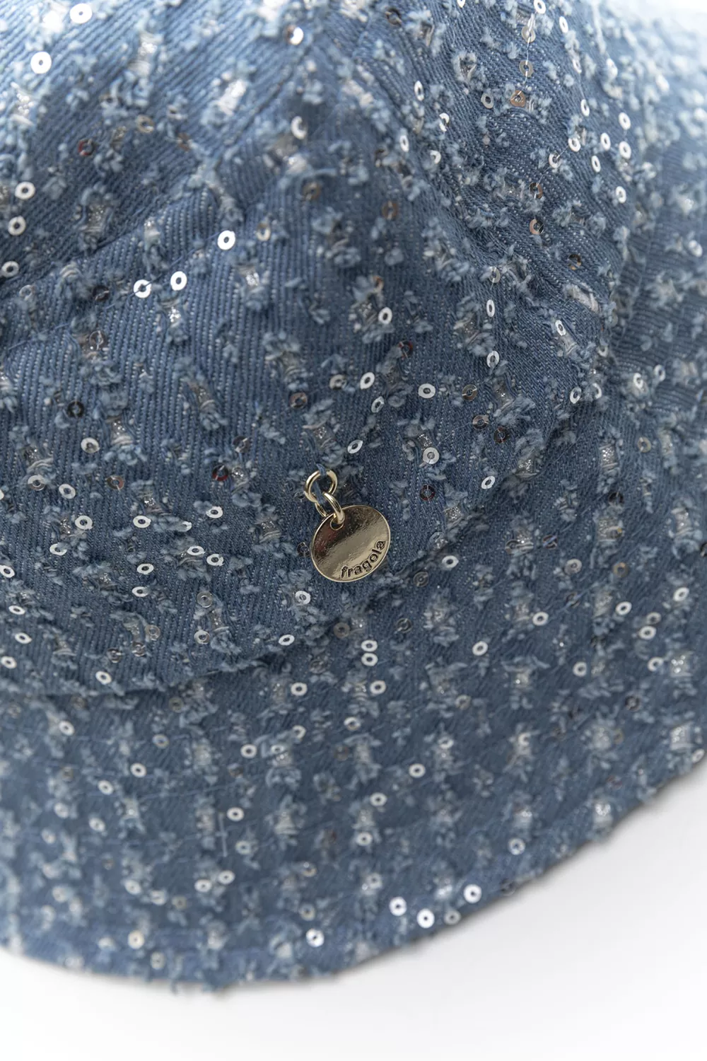 Γυναικείο υφασμάτινο καπέλο jean με πούλιες Γυναικείο υφασμάτινο καπέλο jean με πούλιες