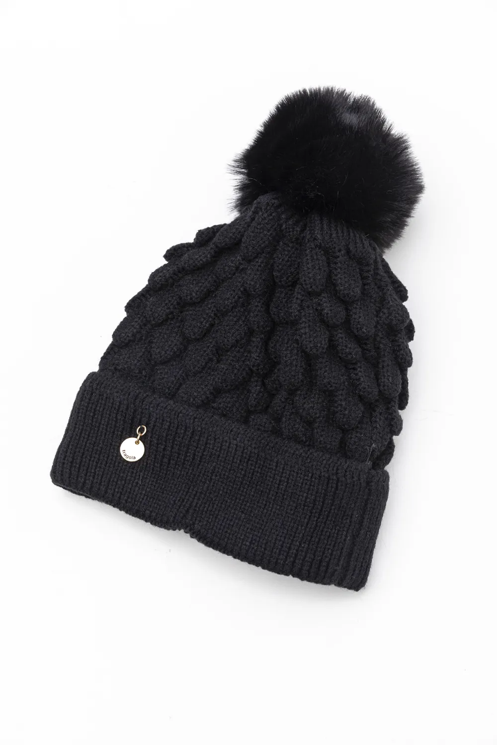 Γυναικείος σκούφος με εντυπωσιακή πλέξη