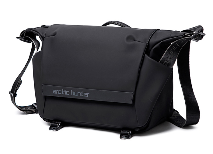 ARCTIC HUNTER τσάντα ώμου K00152 με θήκη tablet, 13L, μαύρη ARCTIC HUNTER τσάντα ώμου K00152 με θήκη tablet, 13L, μαύρη