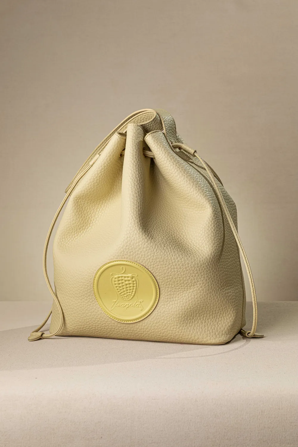 Μεγάλη τσάντα ώμου πουγκί