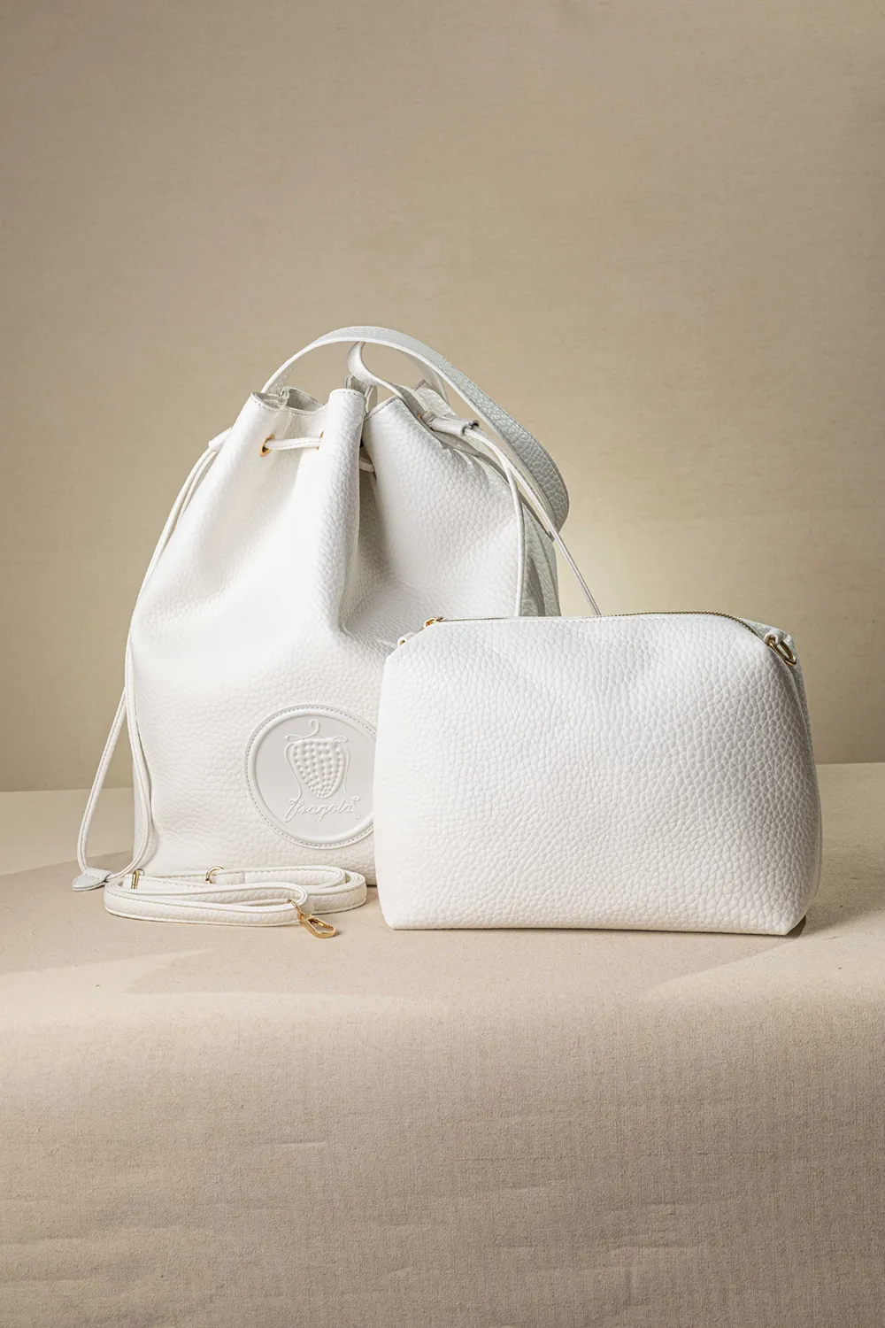 Μεγάλη τσάντα ώμου πουγκί