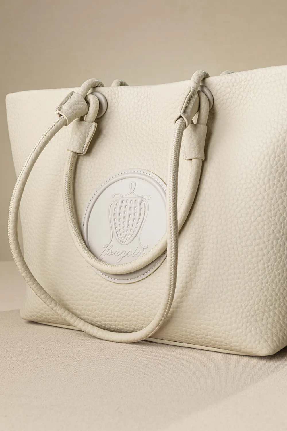 Πανάλαφρη τσάντα χειρός και ώμου