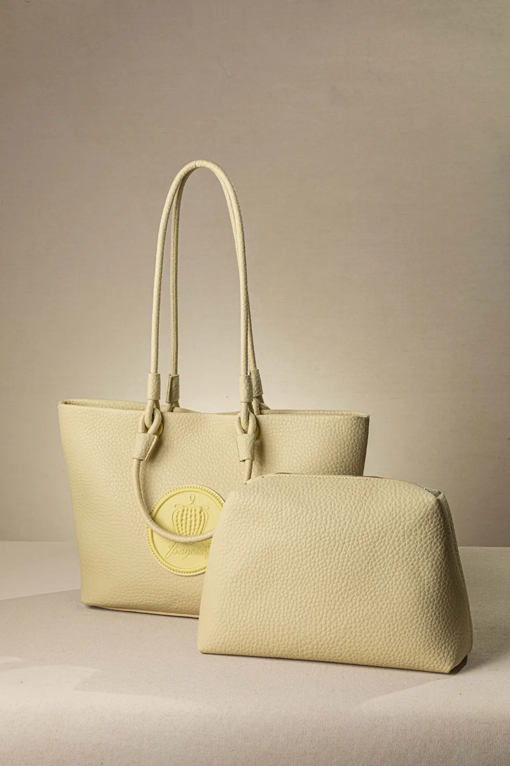 Πανάλαφρη τσάντα χειρός και ώμου