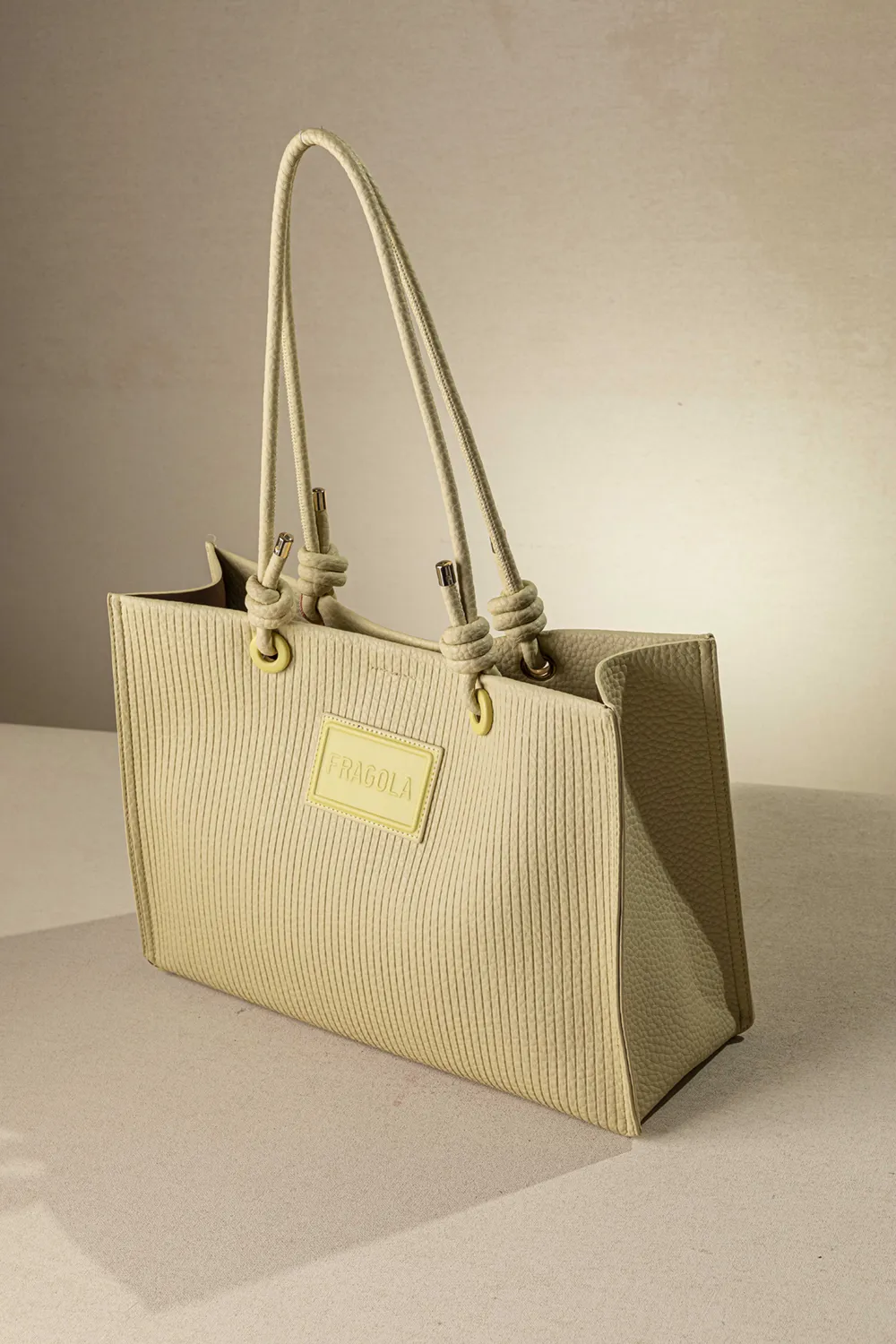 Μαλακή τετράγωνη τσάντα ώμου