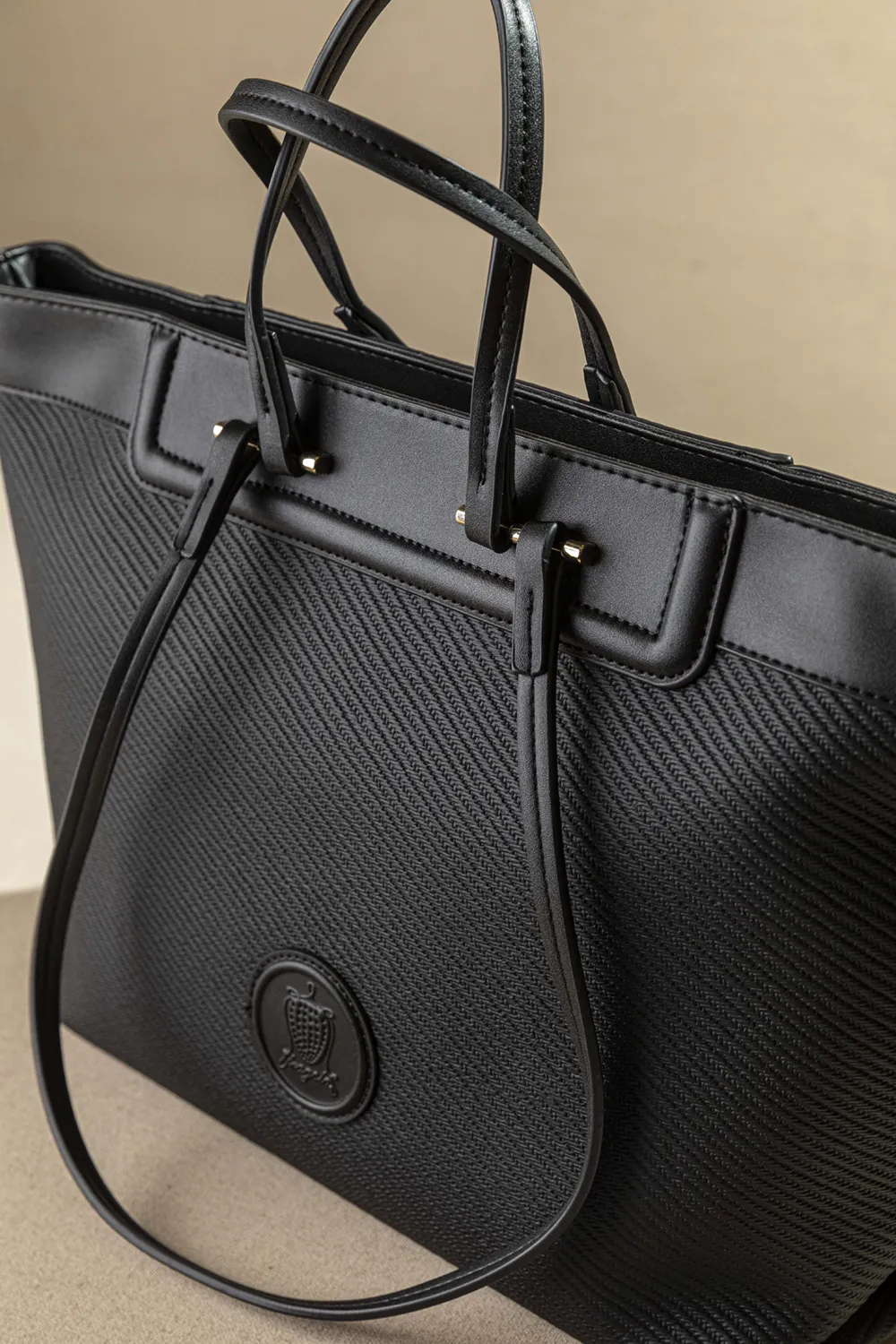 Η απόλυτη τσάντα για κάθε μέρα