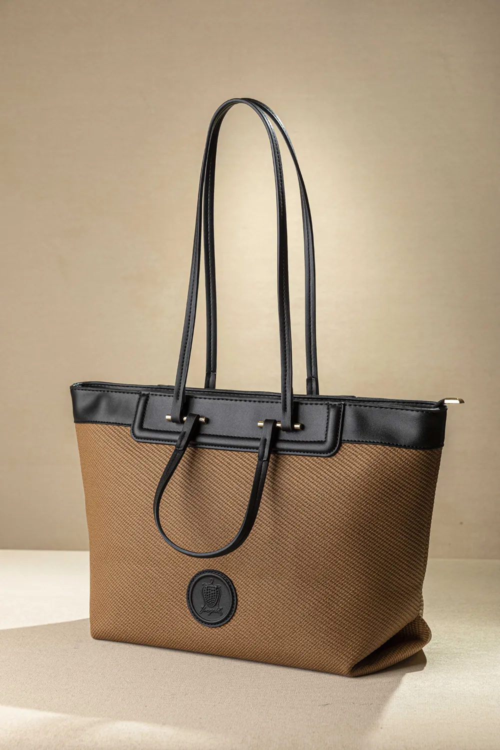 Η απόλυτη τσάντα για κάθε μέρα