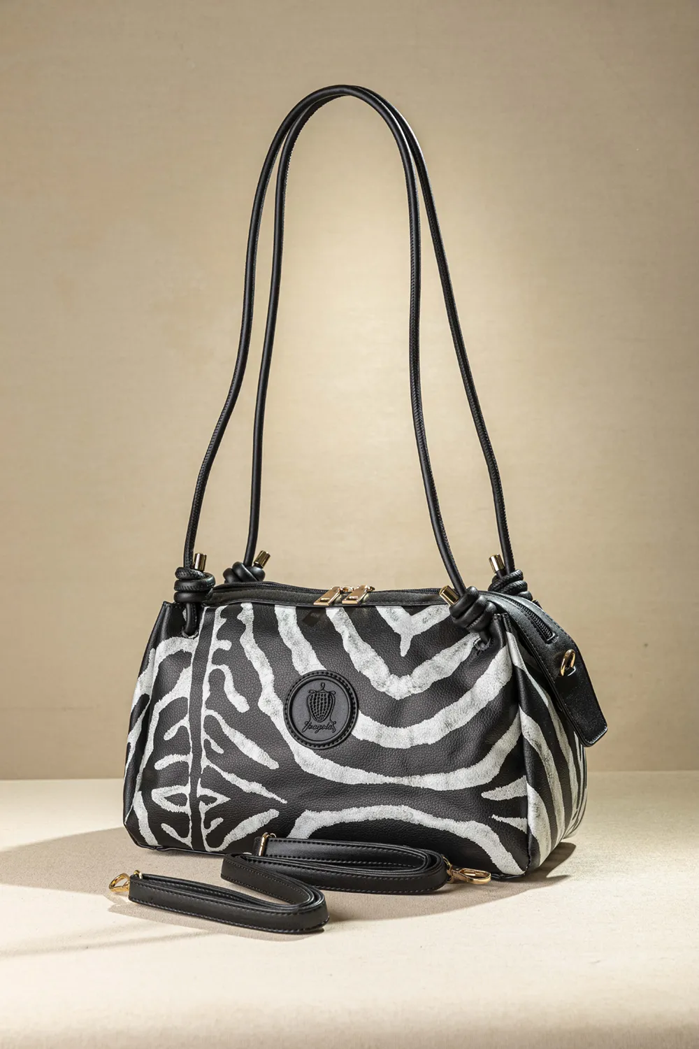 Exclusive τσάντα ώμου για απόλυτο στυλ