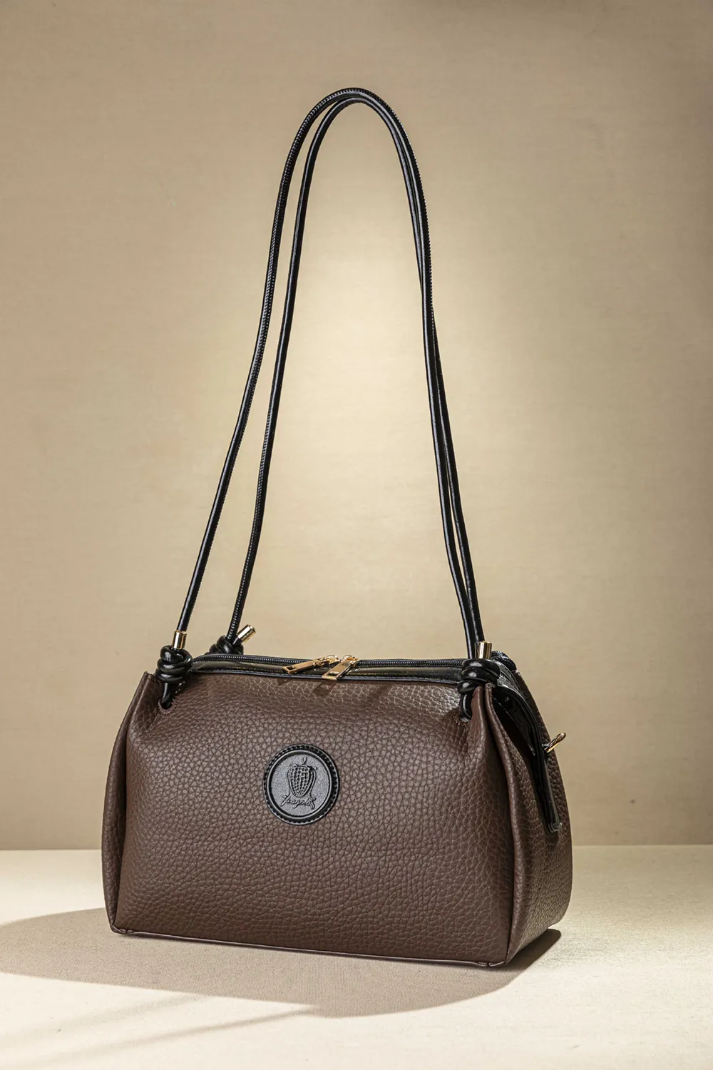 Exclusive τσάντα ώμου για απόλυτο στυλ