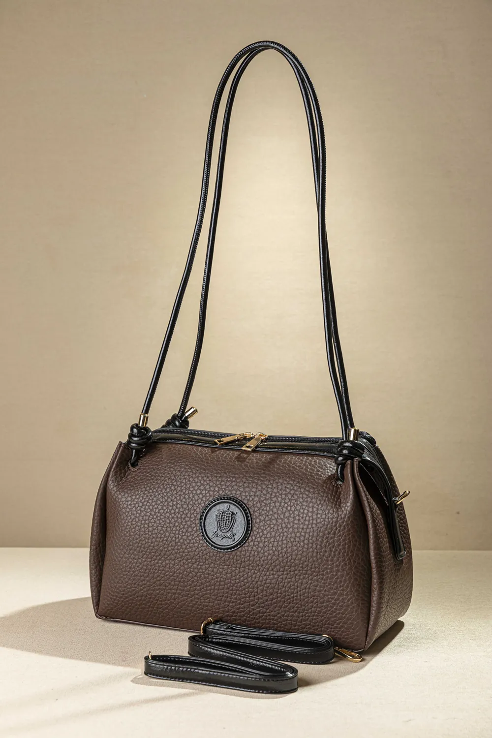 Exclusive τσάντα ώμου για απόλυτο στυλ