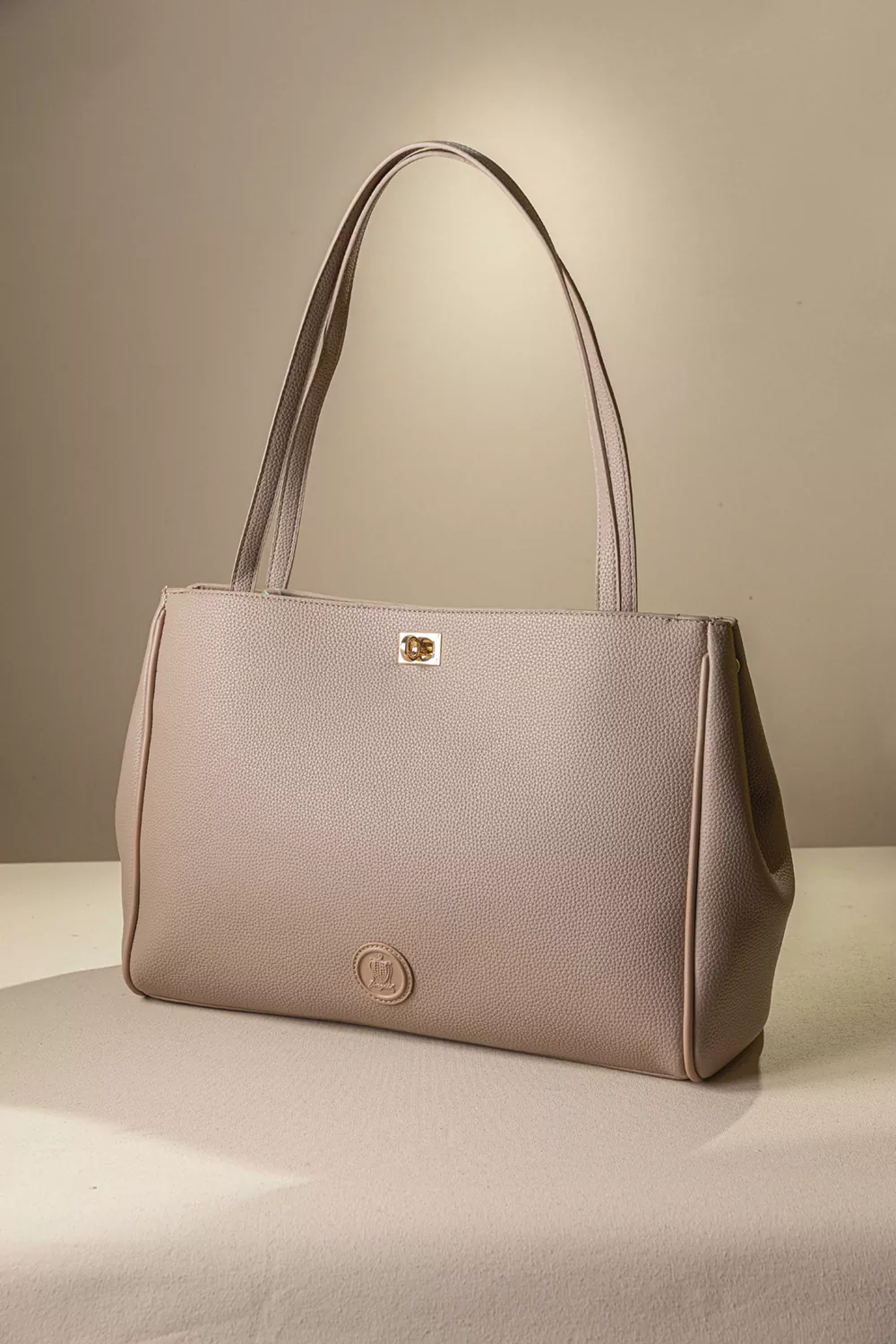 Κομψή και πρακτική τσάντα ώμου/ Tote bag