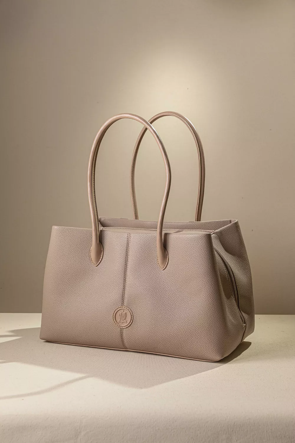 Κομψή γυναικεία τσάντα