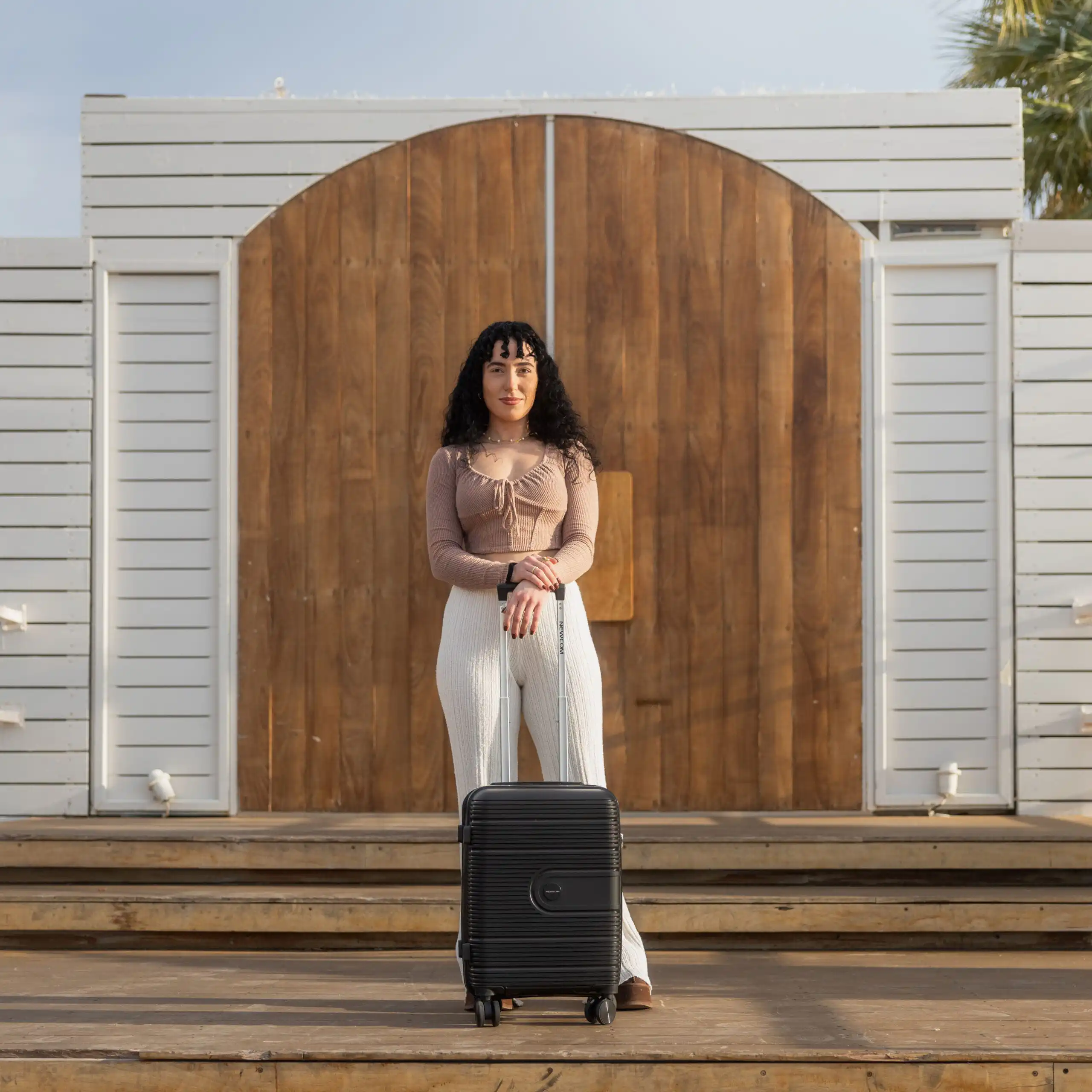 Βαλίτσα ταξιδιού καμπίνας Newcom (PP) N1594/50 μαύρο