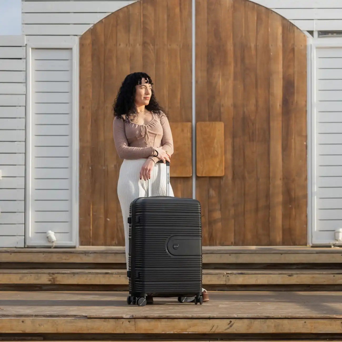 Ελαφριά Μεγάλη Βαλίτσα Newcom (PP) N1594/70 μαύρο