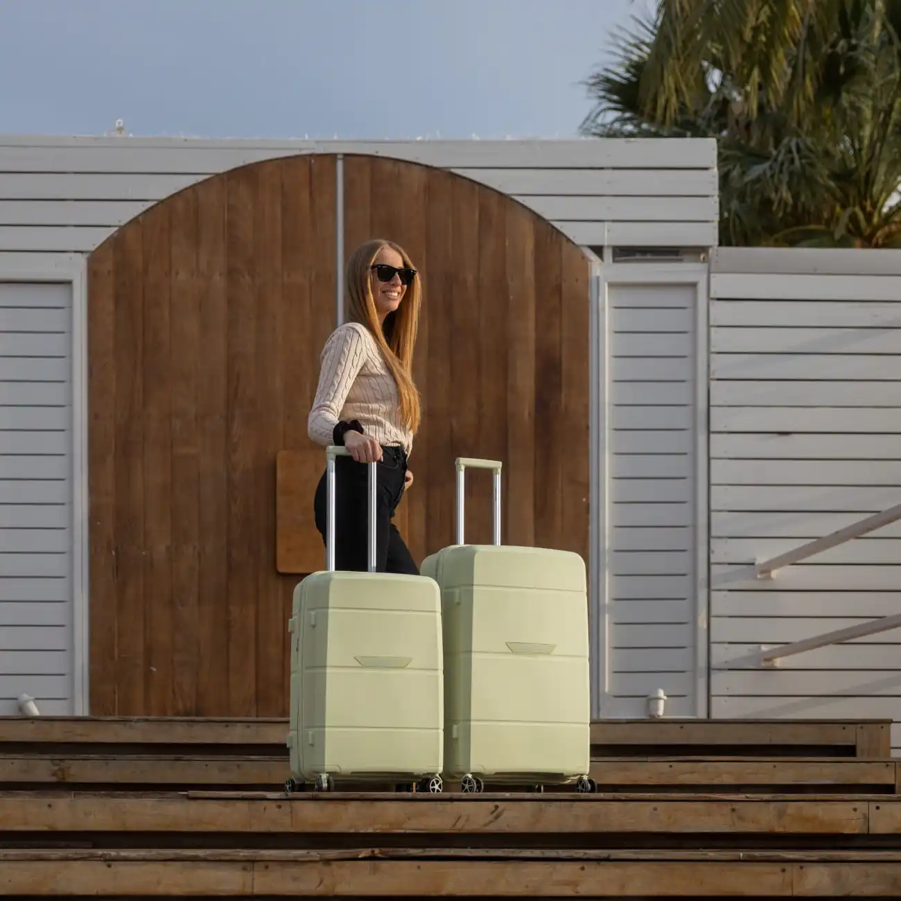 Βαλίτσα σκληρή Newcom (PP) μεσαία μεγάλη N1595 Πράσινο