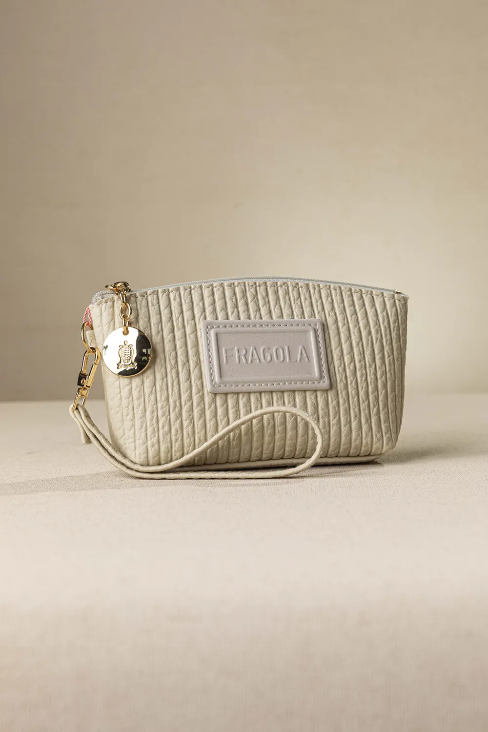 Νεσεσέρ χειρός Νεσεσέρ χειρός