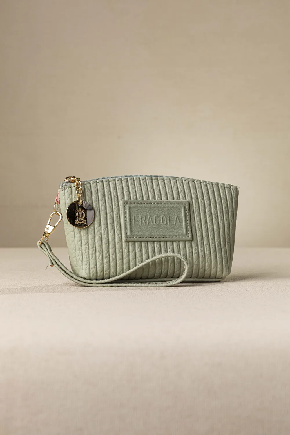 Νεσεσέρ χειρός Νεσεσέρ χειρός