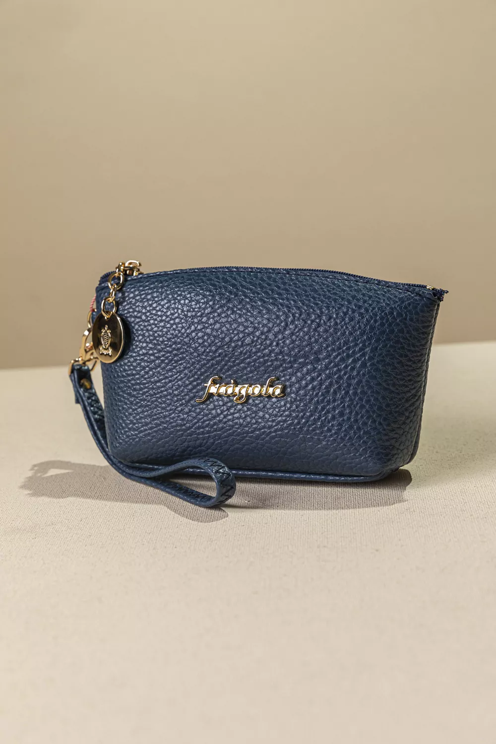 Πορτοφόλι – Νεσεσέρ χειρός με αποσπώμενη χειρολαβή