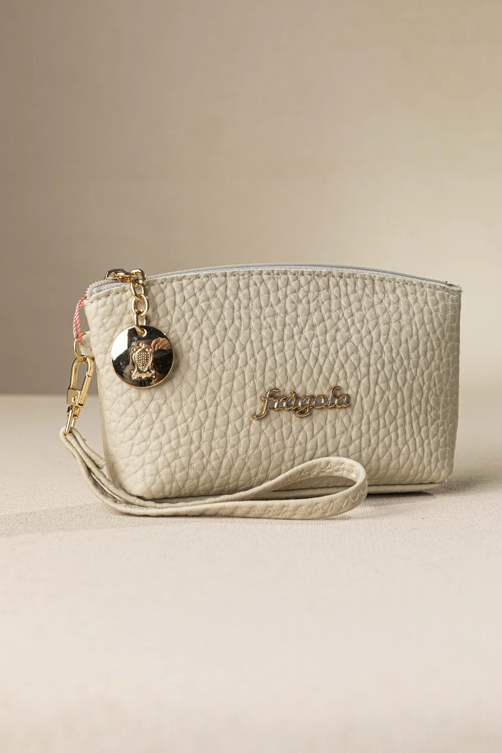 Πορτοφόλι – Νεσεσέρ χειρός με αποσπώμενη χειρολαβή Πορτοφόλι – Νεσεσέρ χειρός με αποσπώμενη χειρολαβή