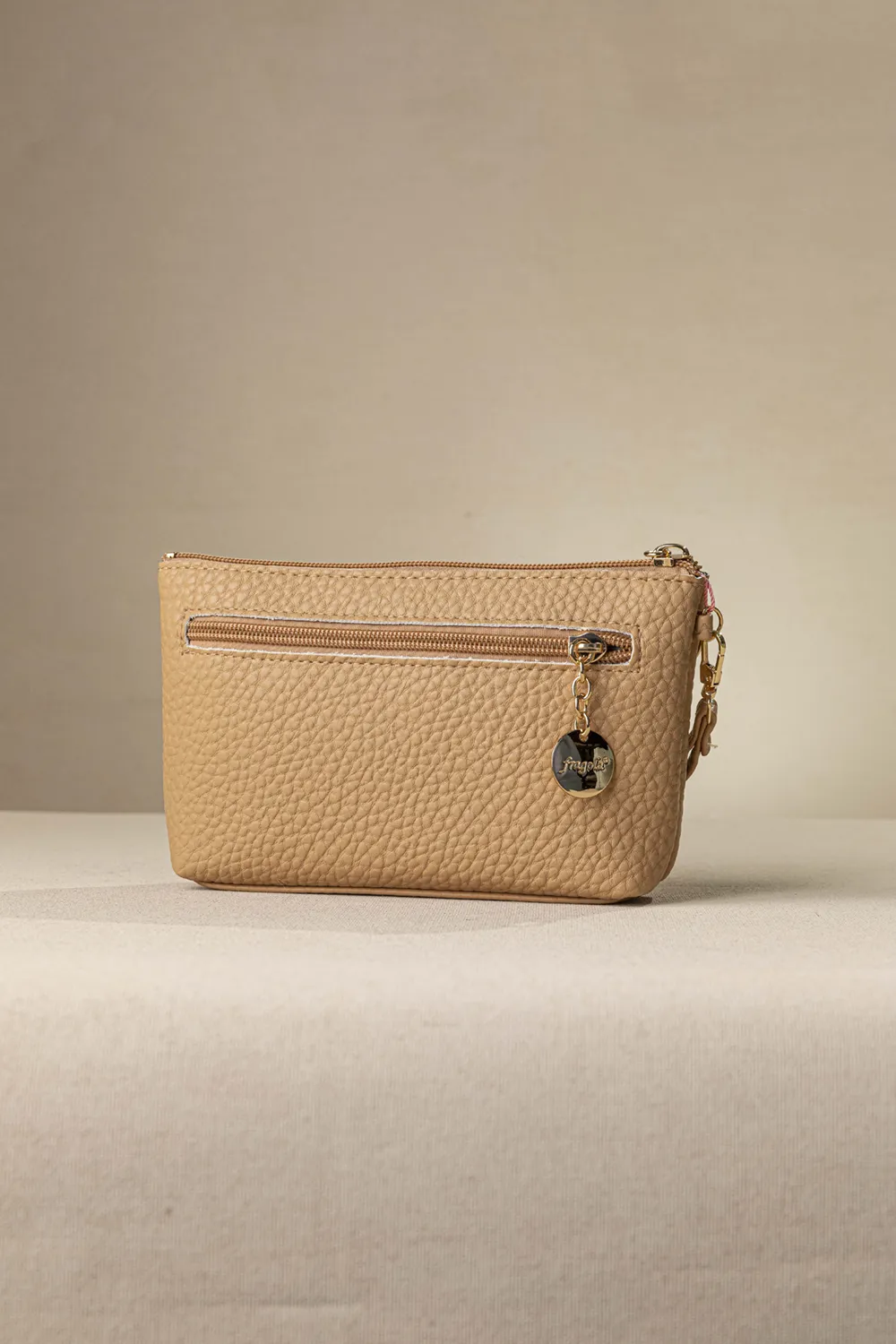 Νεσεσέρ χειρός με αποσπώμενη χειρολαβή Νεσεσέρ χειρός με αποσπώμενη χειρολαβή